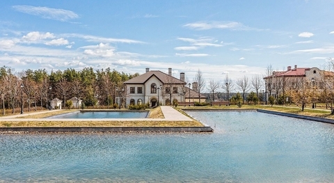 Шато Соверен, 16 от МКАД